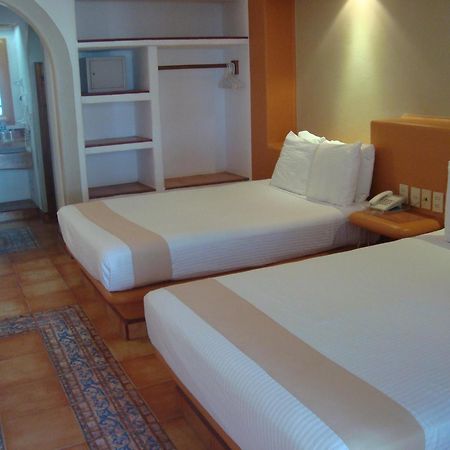 Hotel Villa Mexicana Zihuatanejo Exterior foto