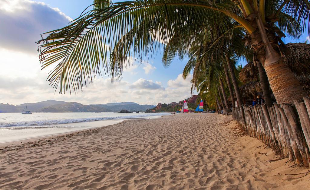 Hotel Villa Mexicana Zihuatanejo Exterior foto